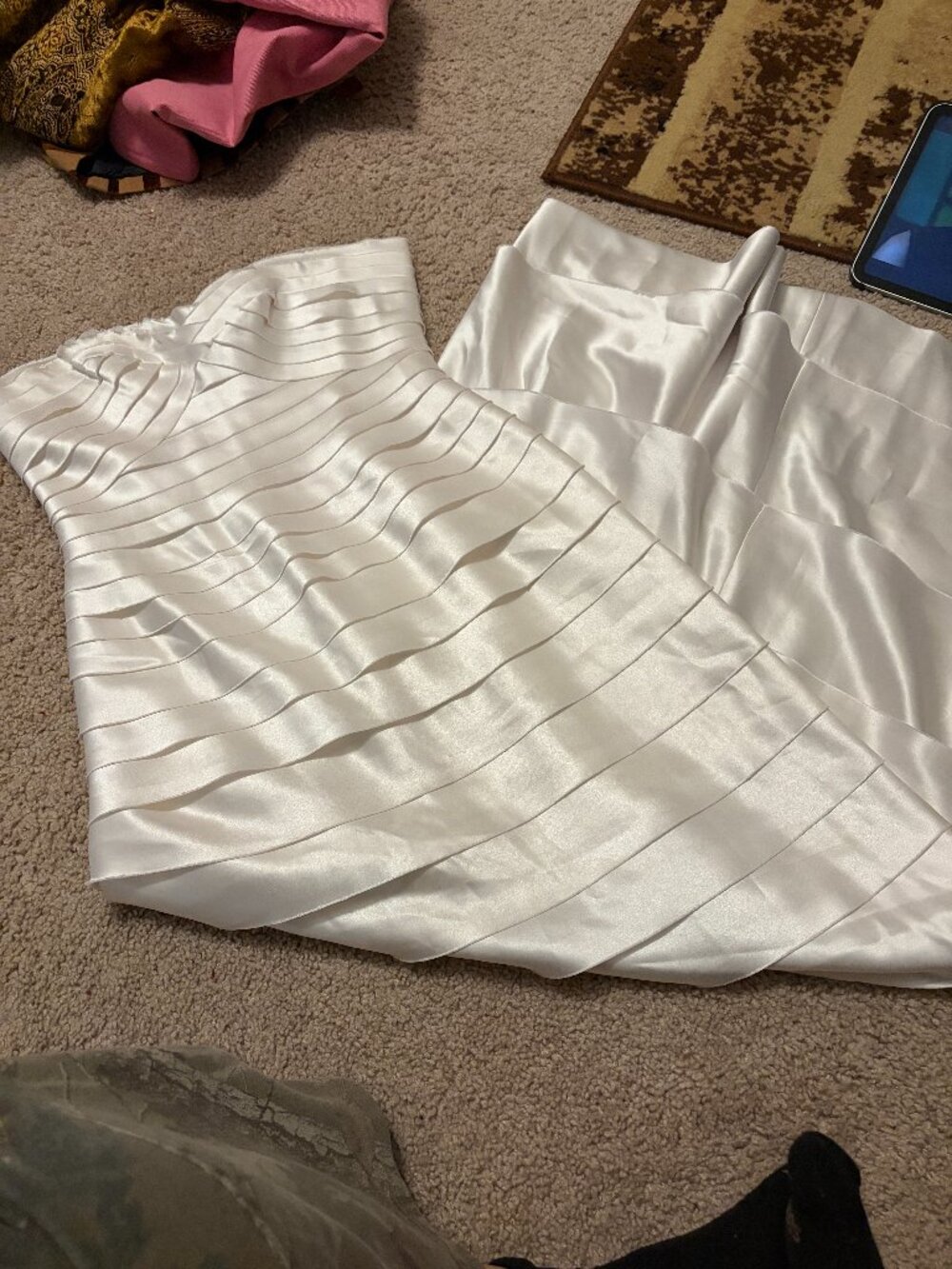 BCBG Maxazria Strapless Gown White Layered Boning Inner Corset Prom Wedding 8 ML